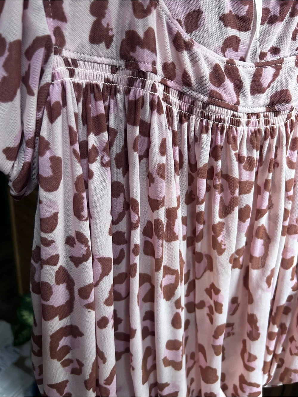Women's Pink leopard crop top medium